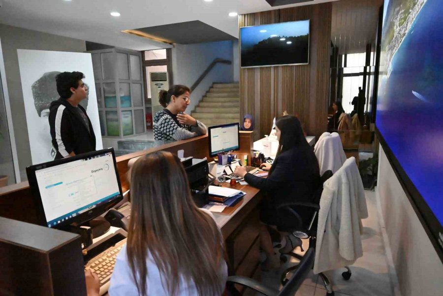 Kebim Vatandaşı Kendi Evinde Hissettiriyor