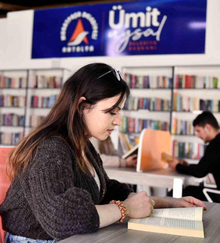 Muratpaşa’da Cengiz Aytmatov Kütüphanesi Açıldı