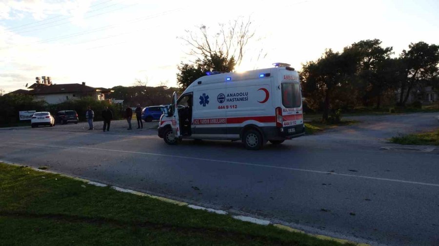 Kamyonun Çarptığı Otomobil, 50 Metre İleride Durabildi