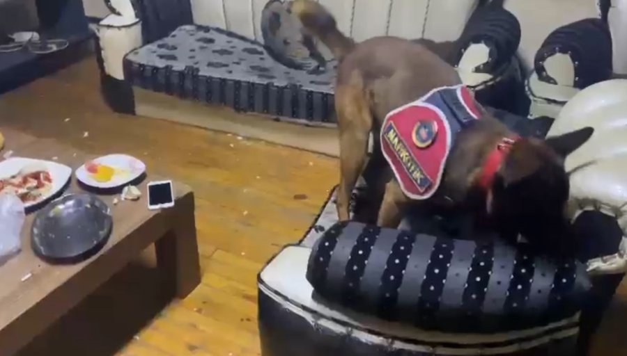 Deve Ahırında 2 Kilo Uyuşturucu Daha Ele Geçirildi