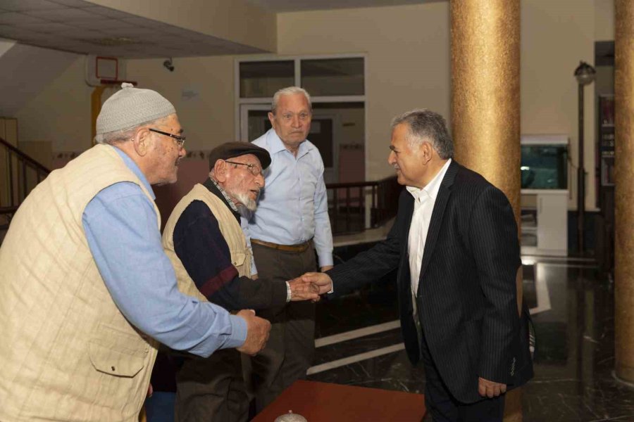 Büyükkılıç: "dua Kaynağı Yaşlı Çınarlarımızın Yaşlılara Saygı Haftasını Kutluyorum"