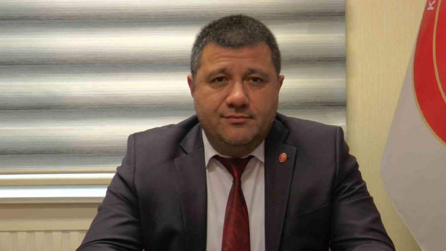 Depremde Hayvanların Da Yaraları Sarıldı