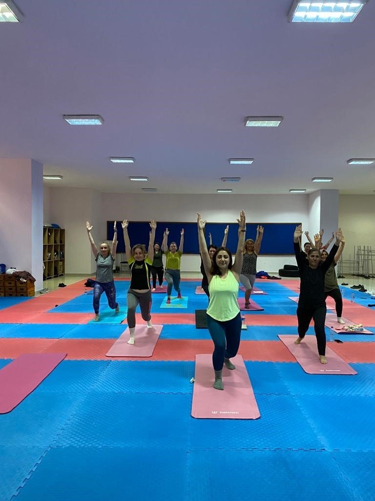 Kemer’de Karate, Kick Boks Ve Pilates Kursları Devam Ediyor