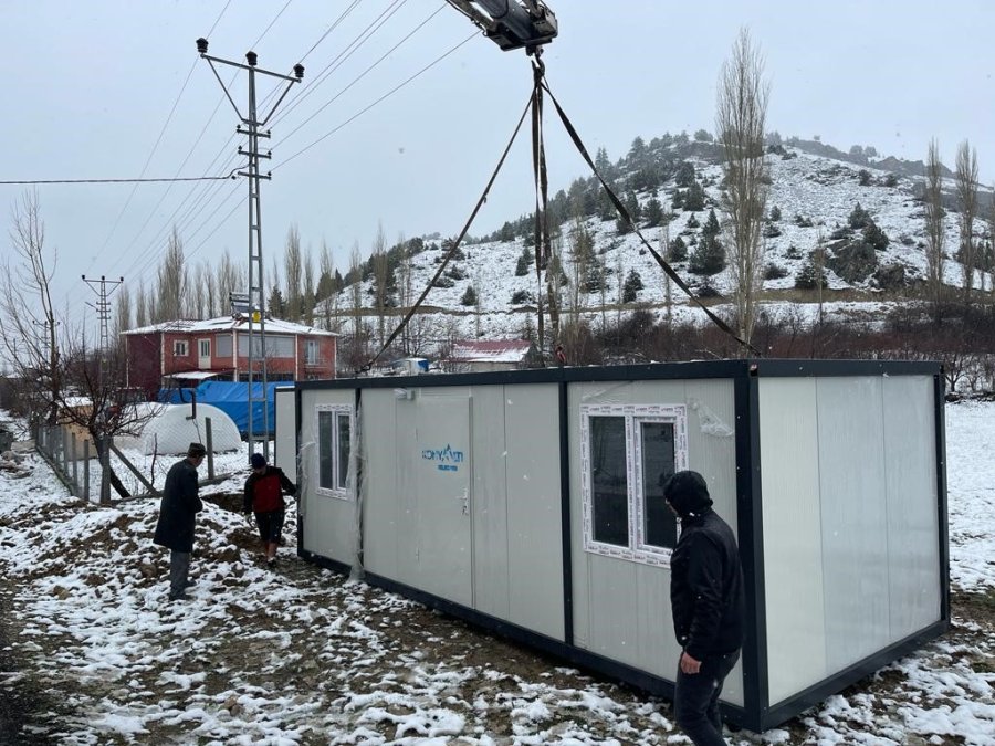 Konyaaltı Belediyesi Deprem Bölgesine Yardımlarını Sürdürüyor