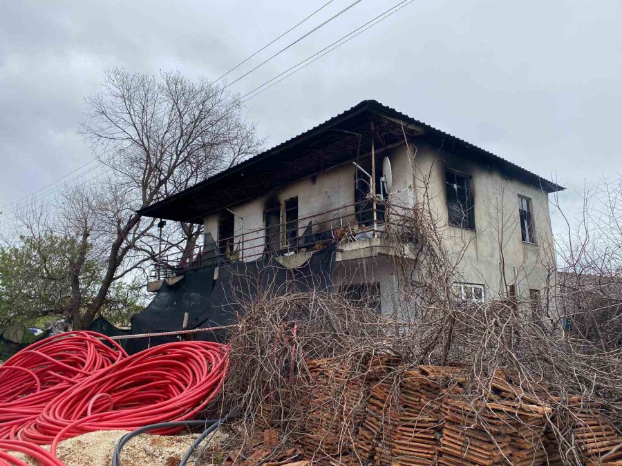 Antalya’da 6 Yaşındaki Kız Çocuğunun İhbarı Evi Küle Dönmekten Kurtardı