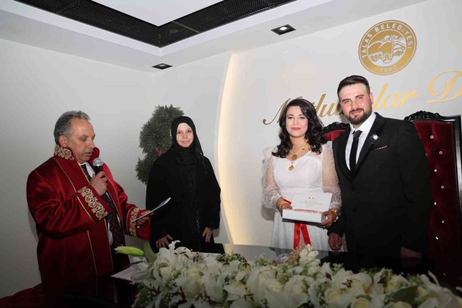 Elbistan’da Tanıştılar Talas’ta Evlendiler