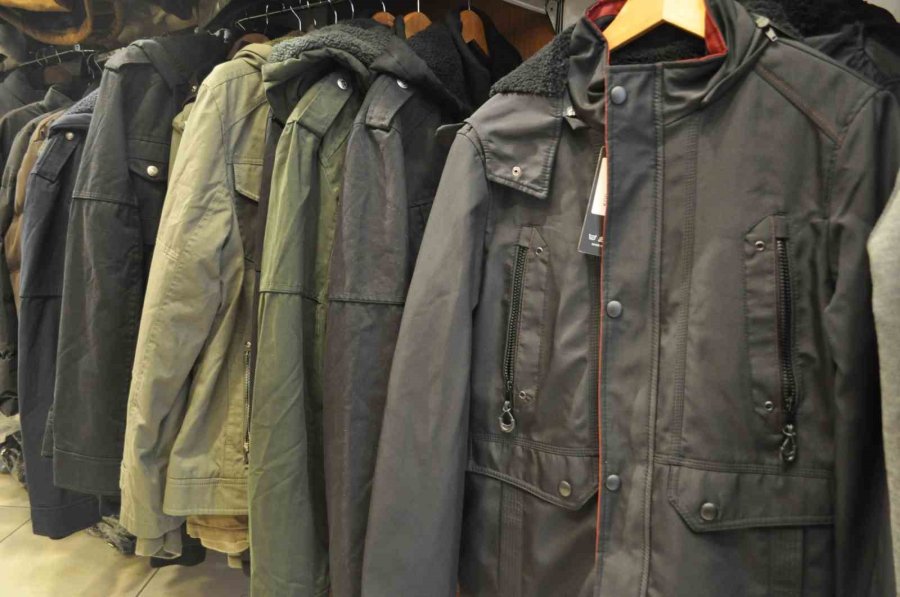 Değişken Hava Sıcaklıkları Vatandaş Kadar Esnafı Da Şaşırttı