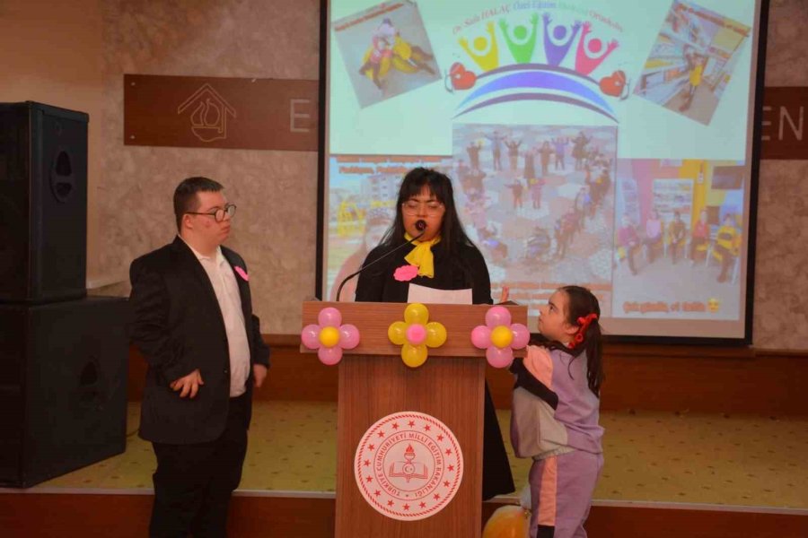 Down Sendromlu Öğrenciler Ve Aileleri Bir Araya Geldiler