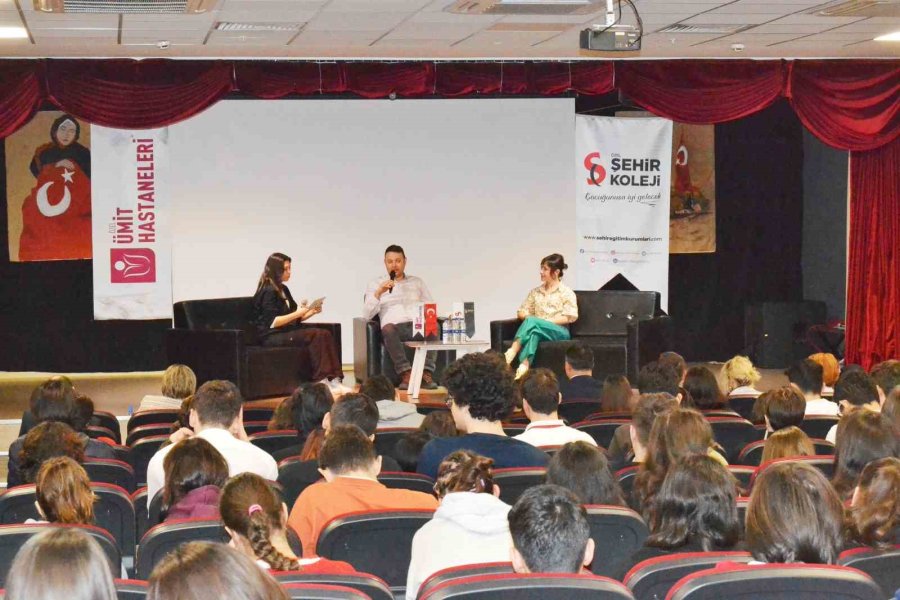 Özel Ümit Doktorları Kariyer Günlerinde Öğrencilerin Sorularını Yanıtladı