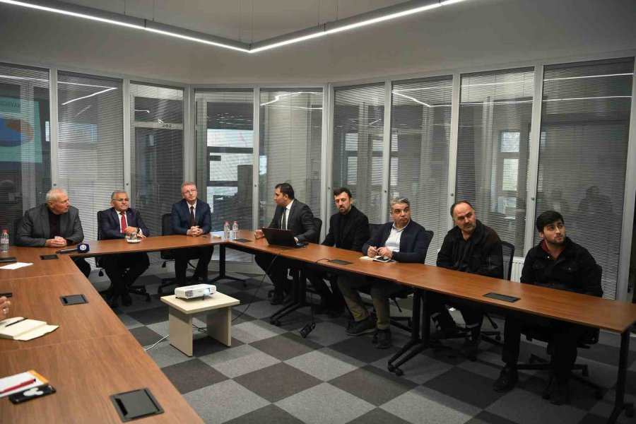 Büyükşehir, Akıllık Kavşakların Sayısını 123’e Çıkarıyor