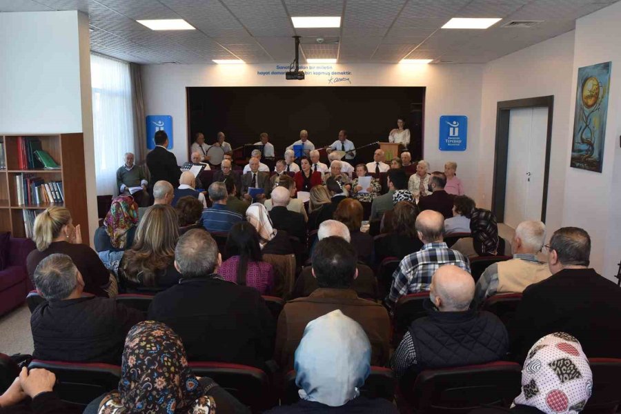 Deneyimli Vatandaşlardan Türk Halk Müziği Konseri