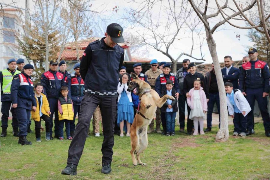 Özel Öğrenciler Jandarmada Hem Eğlendi Hem De Öğrendi