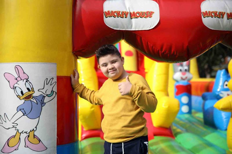 Alanya Belediyesi Down Sendromluları Balon Parkta Buluşturdu