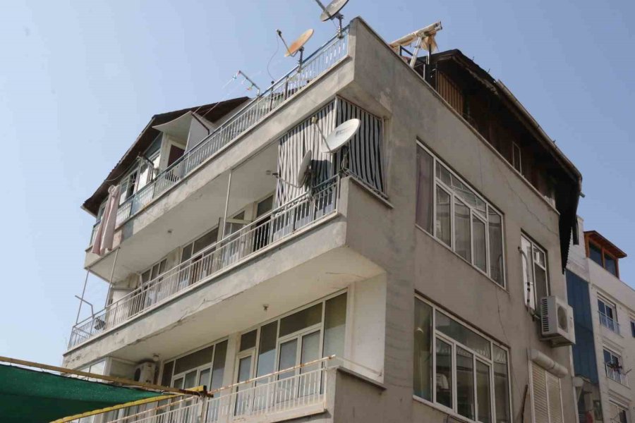 Transseksüellerle Aynı Evi Paylaşan İranlı Gencin Ölümü Polisi Harekete Geçirdi