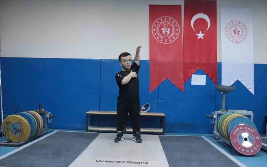 Lokantada Yemek Yerken Keşfedildi, Türkiye Şampiyonu Oldu