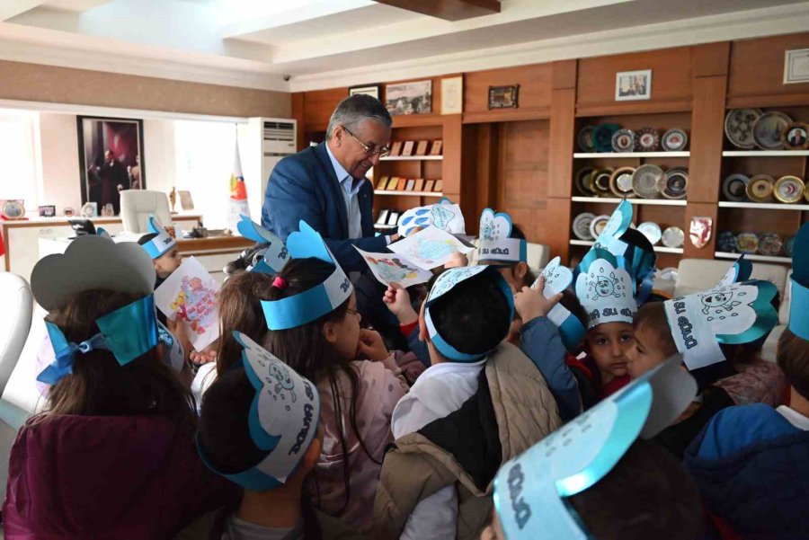 Miniklerden Anlamlı Yürüyüş