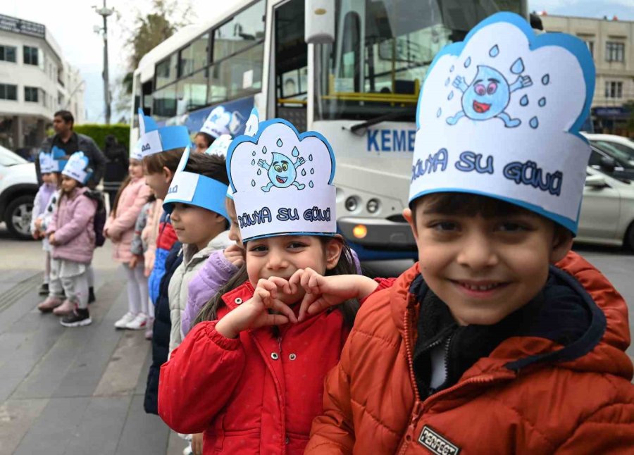 Miniklerden Anlamlı Yürüyüş