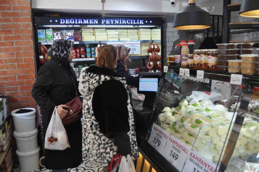 Eskişehir’de Ramazan Alışverişi Yoğunluğu Yaşanıyor