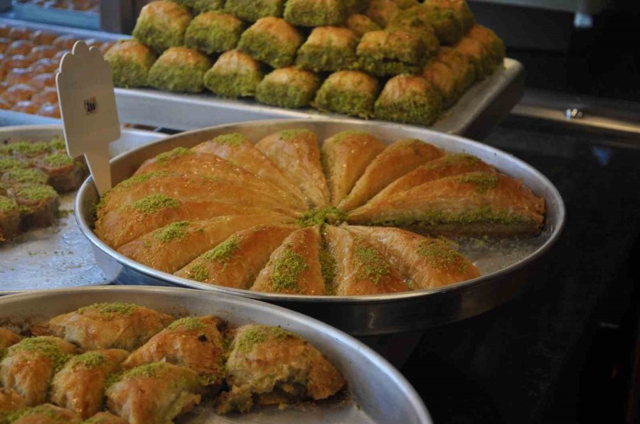 Eskişehir’de Ramazan Alışverişi Yoğunluğu Yaşanıyor