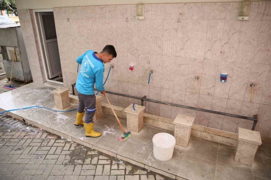 Alanya’da Camiler Ramazan Ayına Hazırlandı