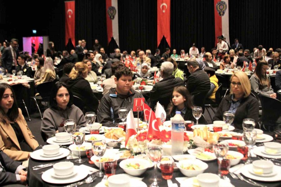 Şehit Yakınları Ve Gaziler İftarda Buluştu