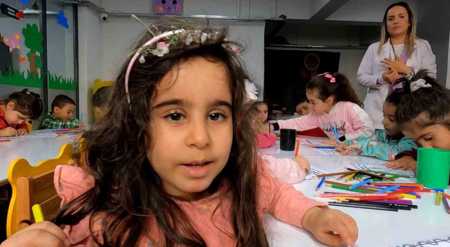 Erkilet Kütüphanesi’nde Minikler Yaşlılara Saygı Haftası Etkinliği Düzenledi