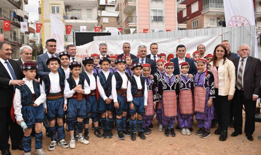 Tütüncü, “kepez’e 41 Okul, 41kere Maşallah”