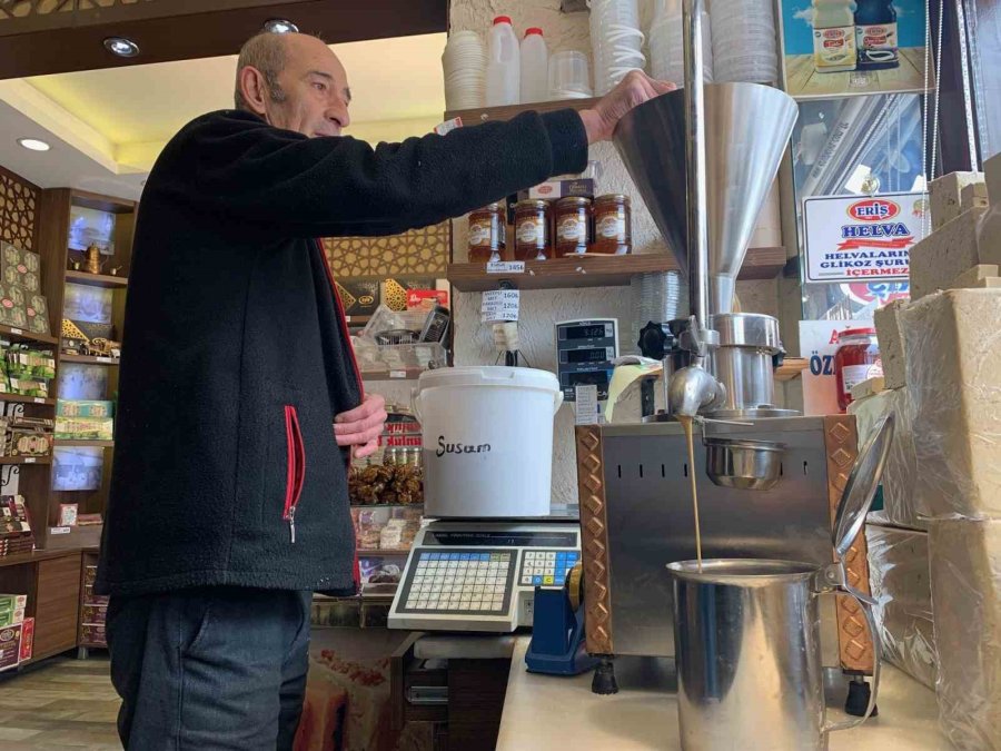 Ramazan Ayının Gözdesi Doğal Tahin Böyle Hazırlanıyor