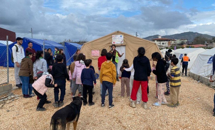 Deprem Bölgesinde Sanatla Dayanışma Devam Ediyor