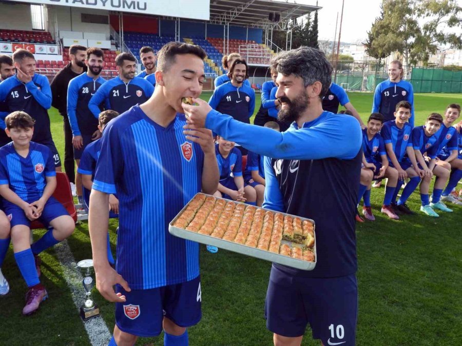 Şampiyon 14’lüklere ‘profesyonel’ Motivasyon