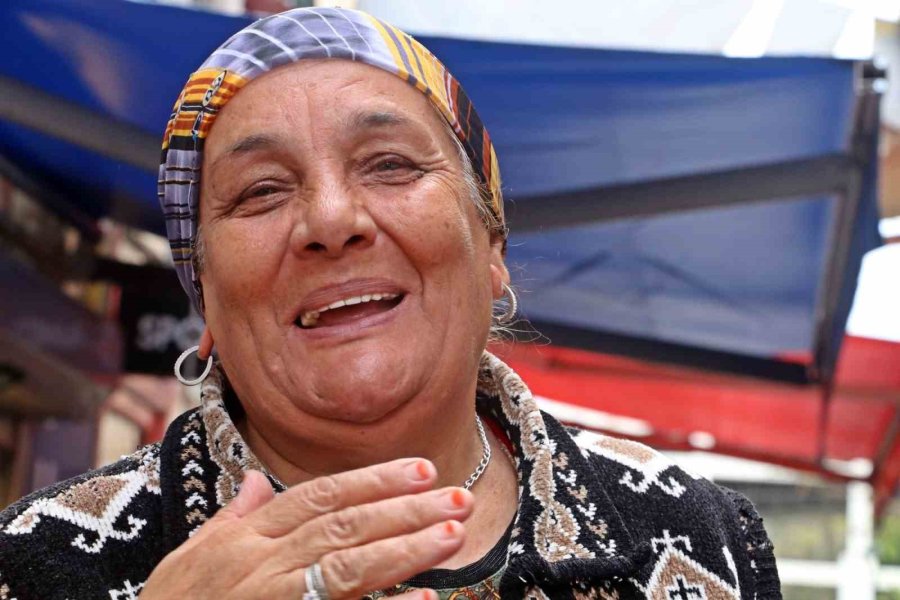 Antalya’da ‘gizli Hayırlı’ Pide Kuyruğu