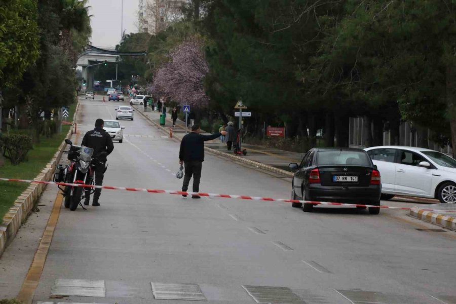 Nijeryalı Vatandaşın Unuttuğu Valiz Polisi Alarma Geçirdi