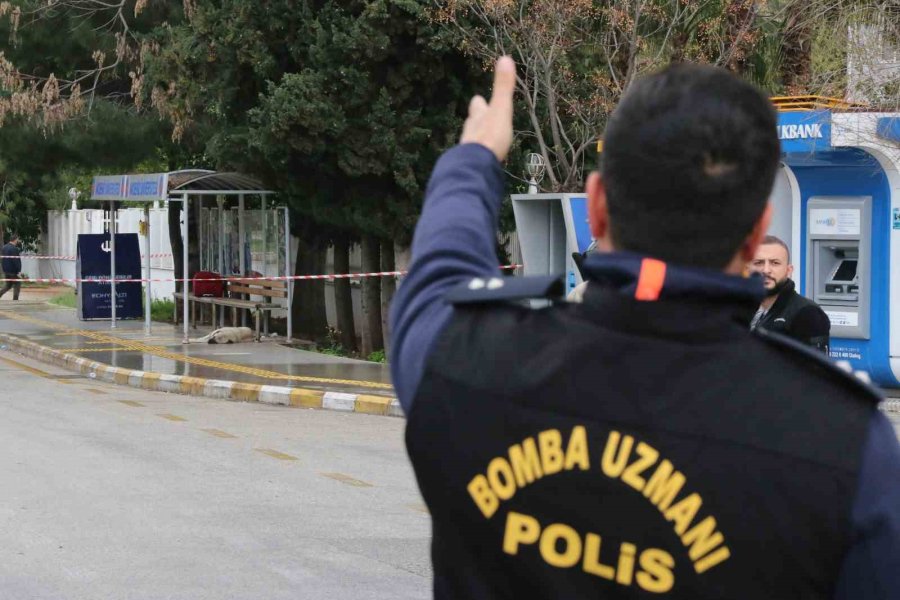 Nijeryalı Vatandaşın Unuttuğu Valiz Polisi Alarma Geçirdi
