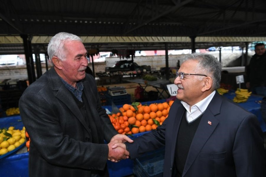 Başkan Büyükkılıç, Melikgazi Ve Hacılar’da Vatandaşla Buluştu