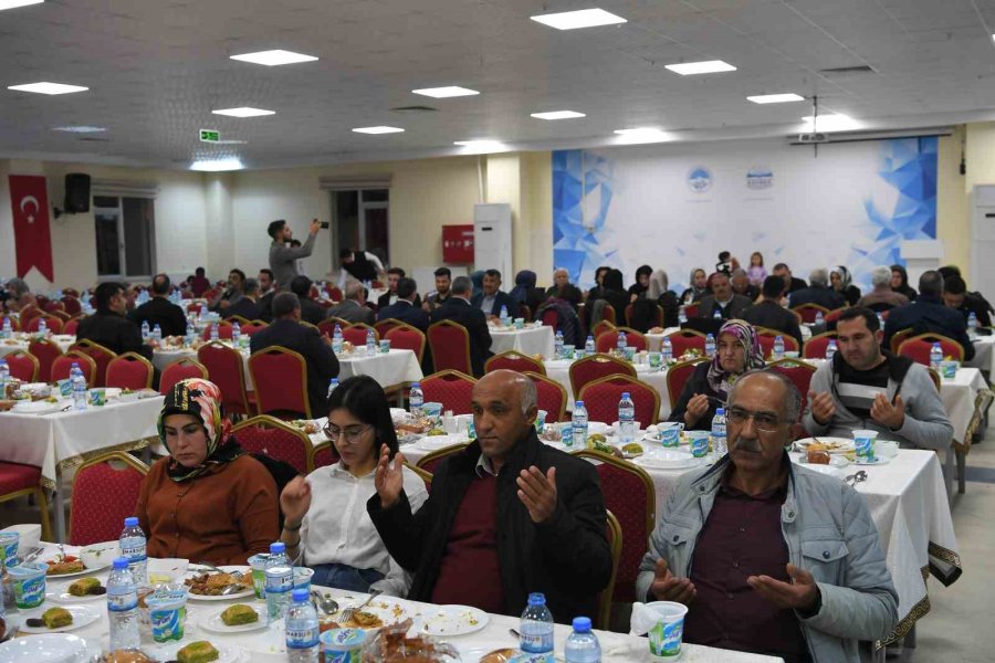 Başkan Büyükkılıç, İlk İftarını Memleketi Develi’de Açtı