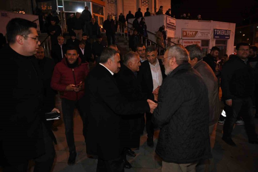 Başkan Büyükkılıç, İlk İftarını Memleketi Develi’de Açtı