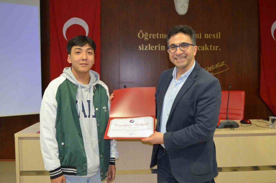 Kazakistan’dan Gelen Staj Öğrencileri Sertifikalarını Aldı