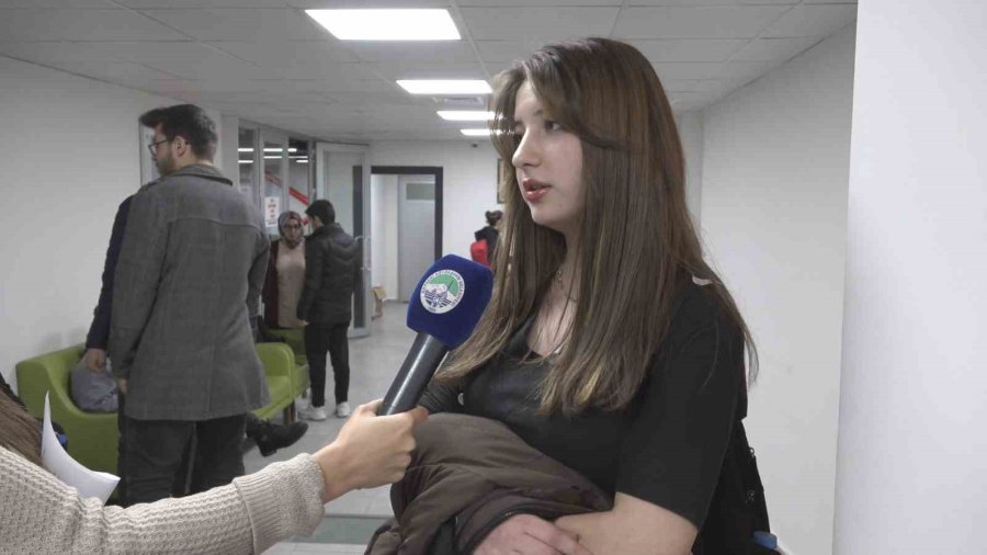 Büyükşehir Kütüphaneleri İlk 3 Ayda 700 Bin Ziyaretçi Ağırladı