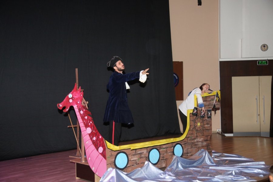 Depremzede Çocukların Yaraları Sanatla Sarılıyor