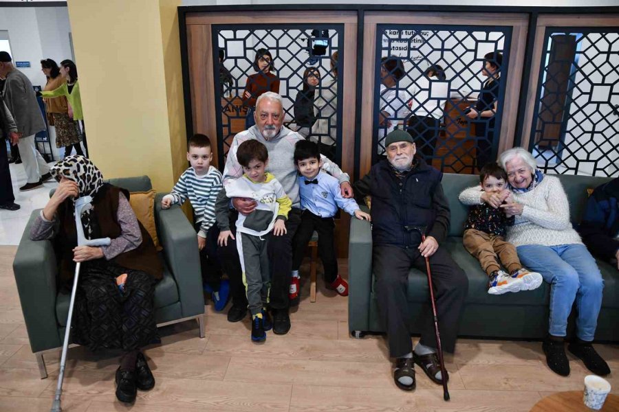 Büyükler Ve Küçükler Gönüllerince Eğlendi