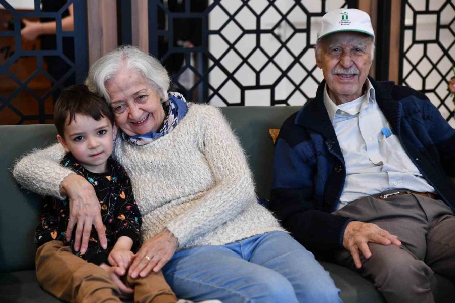 Büyükler Ve Küçükler Gönüllerince Eğlendi