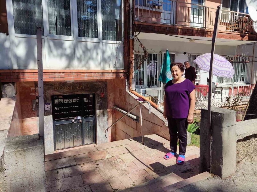 Demir Hırsızları Siteleri Adeta Talan Etti