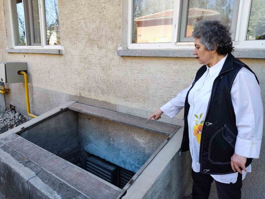 Demir Hırsızları Siteleri Adeta Talan Etti