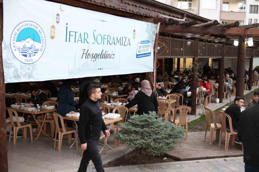 Büyükkılıç: "hem Kayseri’de Hem De Kahramanmaraş’ta İftar Sofralarımıza Buluşuyoruz"