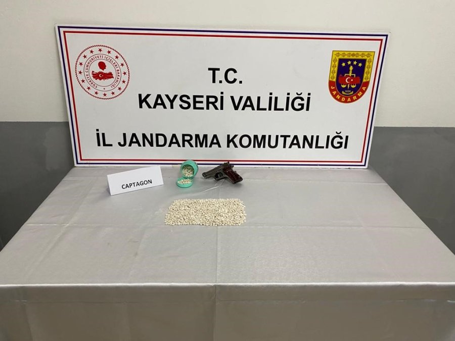 Jandarmadan Uyuşturucu Hap Operasyonu: 2 Gözaltı