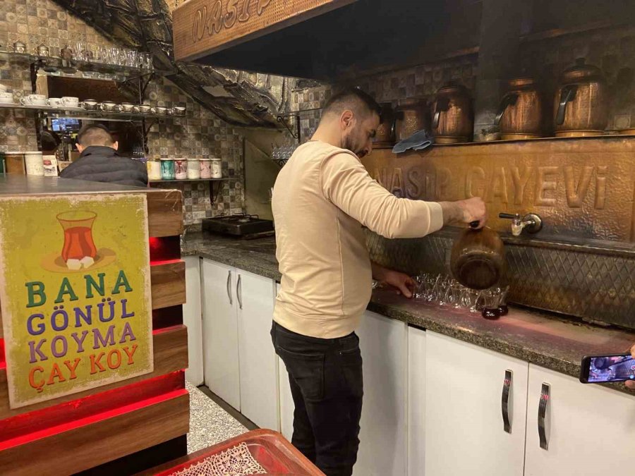 İftardan Sahura Vazgeçilmez Lezzet, Közde Çay