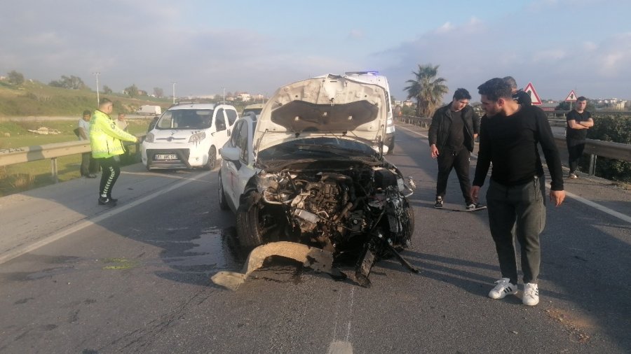 Aşırı Hız Ve Dikkatsizlik Kaza Yaptırdı, Çarptığı Araçtaki Yolcunun Tansiyonu Fırladı