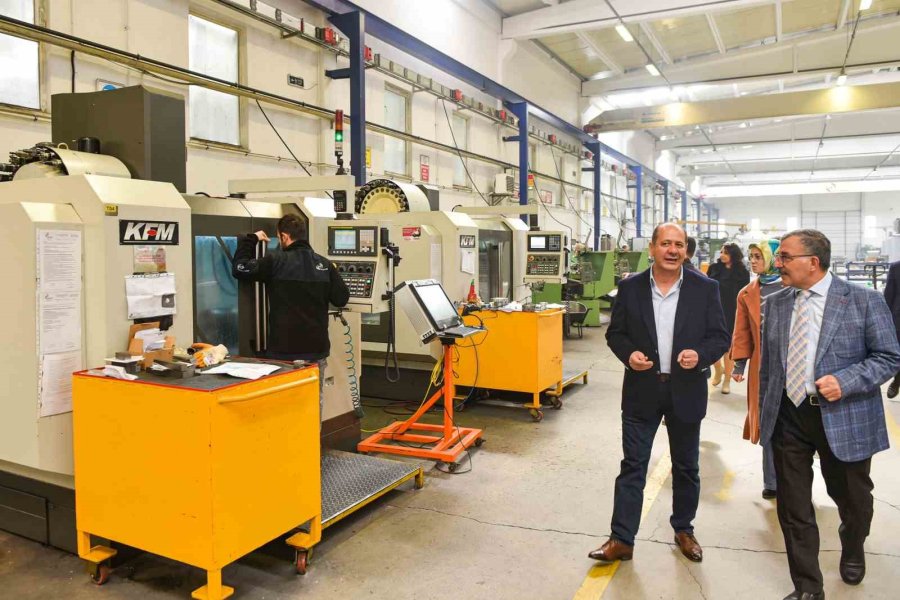 Rektör Gavgalı, Üniversite-sanayi İş Birliği Çerçevesinde Ziyaretlerde Bulundu