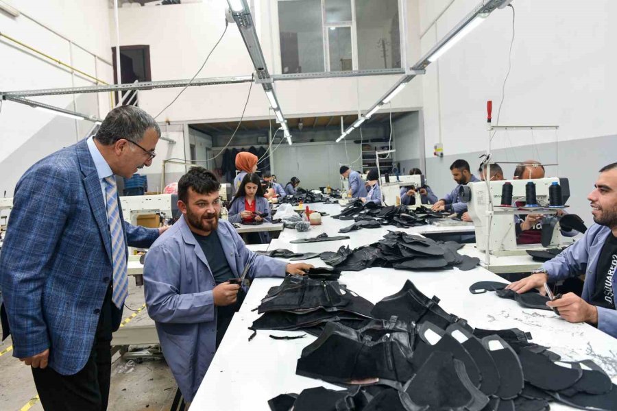 Rektör Gavgalı, Üniversite-sanayi İş Birliği Çerçevesinde Ziyaretlerde Bulundu