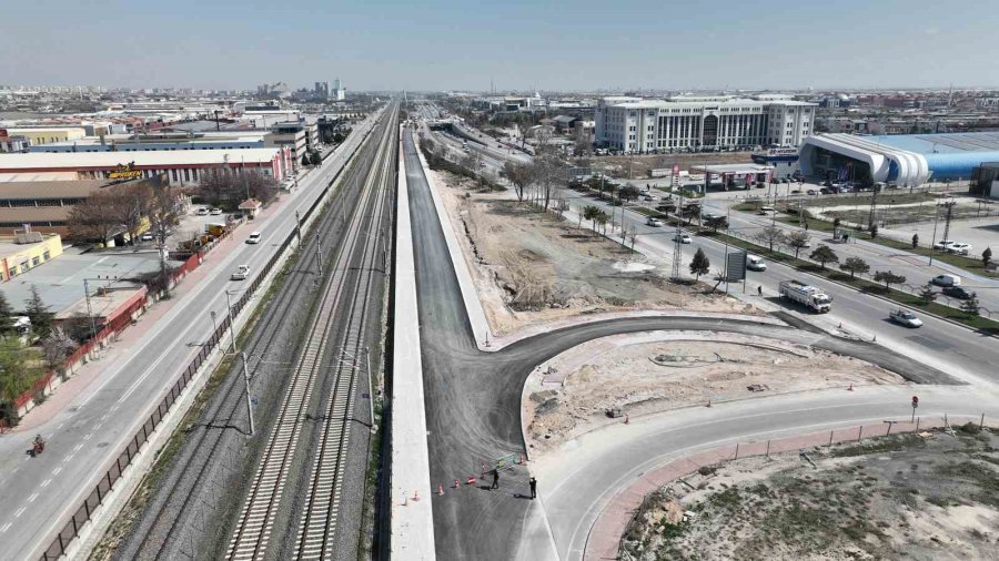 Konya Büyükşehir’den Demiryolu Caddesinde Trafiği Rahatlatacak Düzenlemeler